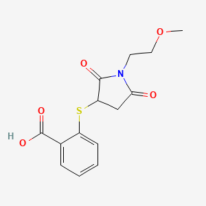 molecular formula C14H15NO5S B2485683 2-((1-(2-Methoxyethyl)-2,5-dioxopyrrolidin-3-yl)thio)benzoic acid CAS No. 831207-85-3