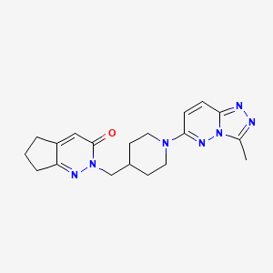 2-[(1-{3-methyl-[1,2,4]triazolo[4,3-b]pyridazin-6-yl}piperidin-4-yl)methyl]-2H,3H,5H,6H,7H-cyclopenta[c]pyridazin-3-one