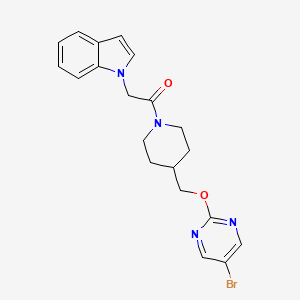 molecular formula C20H21BrN4O2 B2487863 1-[4-[(5-Bromopyrimidin-2-yl)oxymethyl]piperidin-1-yl]-2-indol-1-ylethanone CAS No. 2380068-82-4