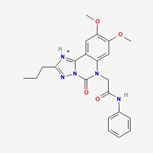 molecular formula C22H23N5O4 B2487906 2-{8,9-dimethoxy-5-oxo-2-propyl-5H,6H-[1,2,4]triazolo[1,5-c]quinazolin-6-yl}-N-phenylacetamide CAS No. 2320925-90-2