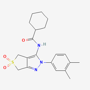 molecular formula C20H25N3O3S B2487994 N-[2-(3,4-dimethylphenyl)-5,5-dioxo-2H,4H,6H-5lambda6-thieno[3,4-c]pyrazol-3-yl]cyclohexanecarboxamide CAS No. 681267-22-1