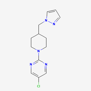 molecular formula C13H16ClN5 B2489479 2-(4-((1H-pyrazol-1-yl)methyl)piperidin-1-yl)-5-chloropyrimidine CAS No. 2034515-21-2