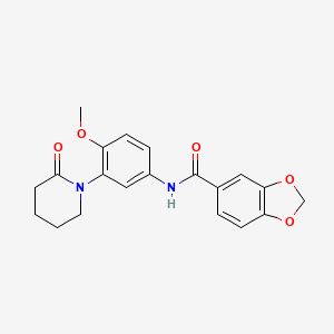 molecular formula C20H20N2O5 B2490374 N-[4-METHOXY-3-(2-OXOPIPERIDIN-1-YL)PHENYL]-2H-1,3-BENZODIOXOLE-5-CARBOXAMIDE CAS No. 941982-62-3