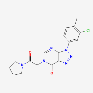 molecular formula C17H17ClN6O2 B2490972 3-(3-chloro-4-methylphenyl)-6-[2-oxo-2-(pyrrolidin-1-yl)ethyl]-3H,6H,7H-[1,2,3]triazolo[4,5-d]pyrimidin-7-one CAS No. 887223-40-7