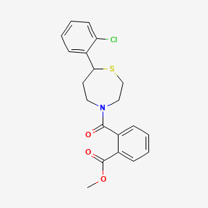 molecular formula C20H20ClNO3S B2491119 Methyl 2-[7-(2-chlorophenyl)-1,4-thiazepane-4-carbonyl]benzoate CAS No. 1797562-63-0