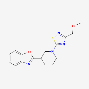 B2493483 2-[1-[3-(Methoxymethyl)-1,2,4-thiadiazol-5-yl]piperidin-3-yl]-1,3-benzoxazole CAS No. 2415568-87-3
