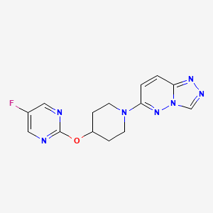 molecular formula C14H14FN7O B2493942 5-Fluoro-2-[(1-{[1,2,4]triazolo[4,3-b]pyridazin-6-yl}piperidin-4-yl)oxy]pyrimidine CAS No. 2380171-25-3