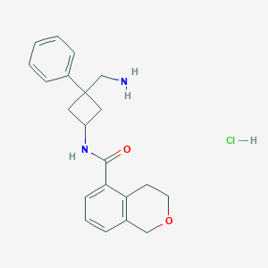 molecular formula C21H25ClN2O2 B2497635 N-[3-(Aminomethyl)-3-phenylcyclobutyl]-3,4-dihydro-1H-isochromene-5-carboxamide;hydrochloride CAS No. 2418648-01-6