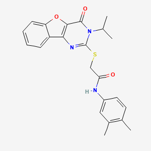 molecular formula C23H23N3O3S B2499140 N-(3,4-dimethylphenyl)-2-{[6-oxo-5-(propan-2-yl)-8-oxa-3,5-diazatricyclo[7.4.0.0^{2,7}]trideca-1(9),2(7),3,10,12-pentaen-4-yl]sulfanyl}acetamide CAS No. 866873-87-2