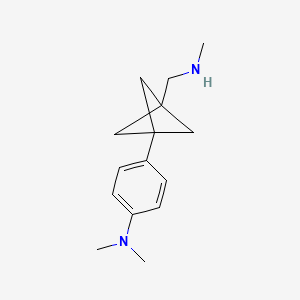 molecular formula C15H22N2 B2500434 N,N-Dimethyl-4-[3-(methylaminomethyl)-1-bicyclo[1.1.1]pentanyl]aniline CAS No. 2287333-94-0
