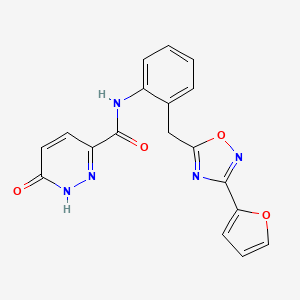 B2502557 N-(2-((3-(furan-2-yl)-1,2,4-oxadiazol-5-yl)methyl)phenyl)-6-oxo-1,6-dihydropyridazine-3-carboxamide CAS No. 1797267-71-0