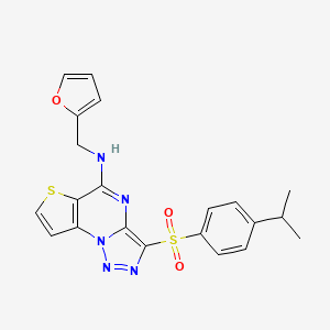 molecular formula C21H19N5O3S2 B2503100 N-[(furan-2-yl)methyl]-10-[4-(propan-2-yl)benzenesulfonyl]-5-thia-1,8,11,12-tetraazatricyclo[7.3.0.0^{2,6}]dodeca-2(6),3,7,9,11-pentaen-7-amine CAS No. 892738-96-4