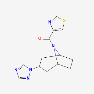 molecular formula C13H15N5OS B2503408 ((1R,5S)-3-(1H-1,2,4-triazol-1-yl)-8-azabicyclo[3.2.1]octan-8-yl)(thiazol-4-yl)methanone CAS No. 2320382-90-7