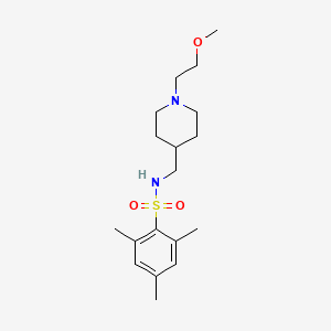 molecular formula C18H30N2O3S B2515291 N-((1-(2-methoxyethyl)piperidin-4-yl)methyl)-2,4,6-trimethylbenzenesulfonamide CAS No. 953208-41-8