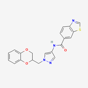 molecular formula C20H16N4O3S B2515448 N-(1-((2,3-dihydrobenzo[b][1,4]dioxin-2-yl)methyl)-1H-pyrazol-4-yl)benzo[d]thiazole-6-carboxamide CAS No. 1797159-28-4