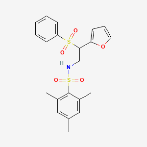 molecular formula C21H23NO5S2 B2516569 N-[2-(benzenesulfonyl)-2-(furan-2-yl)ethyl]-2,4,6-trimethylbenzene-1-sulfonamide CAS No. 896322-74-0