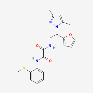 molecular formula C20H22N4O3S B2516578 N-[2-(3,5-dimethyl-1H-pyrazol-1-yl)-2-(furan-2-yl)ethyl]-N'-[2-(methylsulfanyl)phenyl]ethanediamide CAS No. 2034592-83-9