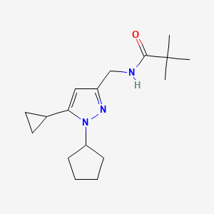 molecular formula C17H27N3O B2517447 N-((1-cyclopentyl-5-cyclopropyl-1H-pyrazol-3-yl)methyl)pivalamide CAS No. 1448056-31-2