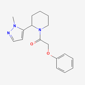 molecular formula C17H21N3O2 B2519547 1-[2-(1-methyl-1H-pyrazol-5-yl)piperidin-1-yl]-2-phenoxyethan-1-one CAS No. 2319850-91-2