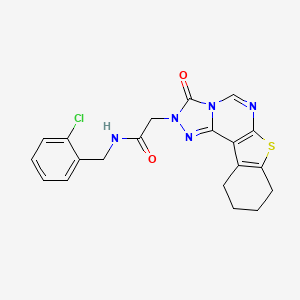 molecular formula C20H18ClN5O2S B2526560 N-[(2-chlorophenyl)methyl]-2-{5-oxo-10-thia-3,4,6,8-tetraazatetracyclo[7.7.0.0^{2,6}.0^{11,16}]hexadeca-1(9),2,7,11(16)-tetraen-4-yl}acetamide CAS No. 1359406-48-6