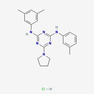 molecular formula C22H27ClN6 B2528508 盐酸N2-(3,5-二甲苯基)-6-(吡咯烷-1-基)-N4-(间甲苯基)-1,3,5-三嗪-2,4-二胺 CAS No. 1179418-02-0