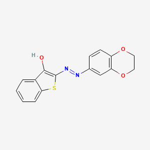 molecular formula C16H12N2O3S B2529197 (E)-2-(2-(2,3-dihydrobenzo[b][1,4]dioxin-6-yl)hydrazono)benzo[b]thiophen-3(2H)-one CAS No. 304863-57-8