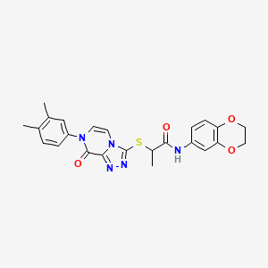 molecular formula C24H23N5O4S B2532167 N-(2,3-dihydro-1,4-benzodioxin-6-yl)-2-{[7-(3,4-dimethylphenyl)-8-oxo-7H,8H-[1,2,4]triazolo[4,3-a]pyrazin-3-yl]sulfanyl}propanamide CAS No. 1223972-71-1