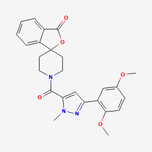 B2533651 1'-(3-(2,5-dimethoxyphenyl)-1-methyl-1H-pyrazole-5-carbonyl)-3H-spiro[isobenzofuran-1,4'-piperidin]-3-one CAS No. 1797857-13-6