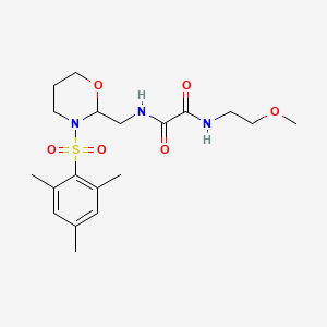 B2534985 N1-((3-(mesitylsulfonyl)-1,3-oxazinan-2-yl)methyl)-N2-(2-methoxyethyl)oxalamide CAS No. 872975-85-4