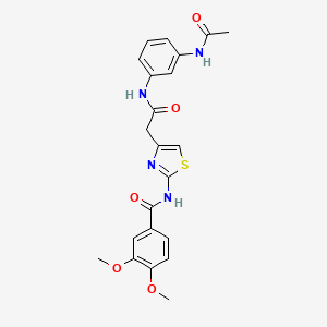molecular formula C22H22N4O5S B2536153 N-(4-{[(3-acetamidophenyl)carbamoyl]methyl}-1,3-thiazol-2-yl)-3,4-dimethoxybenzamide CAS No. 1005308-41-7