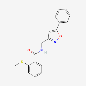 B2539113 2-(methylthio)-N-((5-phenylisoxazol-3-yl)methyl)benzamide CAS No. 953178-70-6