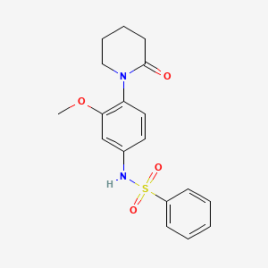 molecular formula C18H20N2O4S B2541206 N-[3-methoxy-4-(2-oxopiperidin-1-yl)phenyl]benzenesulfonamide CAS No. 941983-00-2