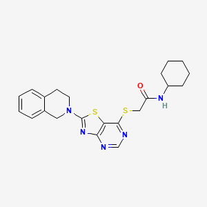 molecular formula C22H25N5OS2 B2543319 N-cyclohexyl-2-{[2-(1,2,3,4-tetrahydroisoquinolin-2-yl)-[1,3]thiazolo[4,5-d]pyrimidin-7-yl]sulfanyl}acetamide CAS No. 1189427-80-2