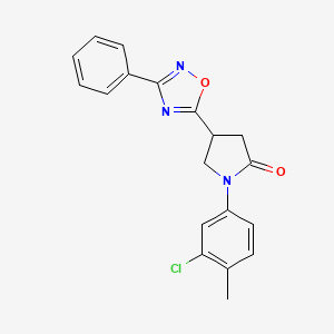 1-(3-Chloro-4-methylphenyl)-4-(3-phenyl-1,2,4-oxadiazol-5-yl)pyrrolidin-2-one