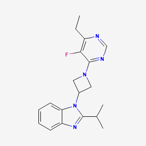 molecular formula C19H22FN5 B2544363 1-[1-(6-Ethyl-5-fluoropyrimidin-4-yl)azetidin-3-yl]-2-propan-2-ylbenzimidazole CAS No. 2415566-48-0