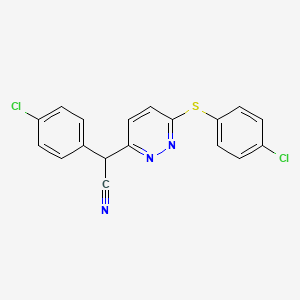 molecular formula C18H11Cl2N3S B2544397 2-(4-Chlorophenyl)-2-{6-[(4-chlorophenyl)sulfanyl]-3-pyridazinyl}acetonitrile CAS No. 303997-43-5