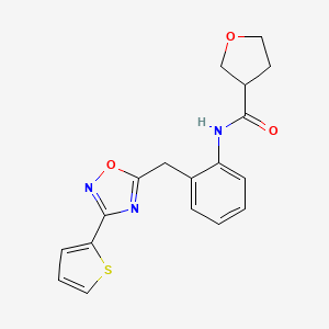 molecular formula C18H17N3O3S B2545606 N-(2-((3-(thiophen-2-yl)-1,2,4-oxadiazol-5-yl)methyl)phenyl)tetrahydrofuran-3-carboxamide CAS No. 1705278-19-8