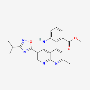 molecular formula C22H21N5O3 B2552850 Methyl 3-({7-methyl-3-[3-(propan-2-yl)-1,2,4-oxadiazol-5-yl]-1,8-naphthyridin-4-yl}amino)benzoate CAS No. 1251680-84-8