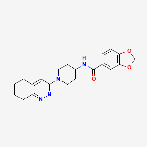 molecular formula C21H24N4O3 B2553186 N-(1-(5,6,7,8-tetrahydrocinnolin-3-yl)piperidin-4-yl)benzo[d][1,3]dioxole-5-carboxamide CAS No. 2034411-39-5