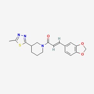 molecular formula C18H19N3O3S B2553190 (E)-3-(benzo[d][1,3]dioxol-5-yl)-1-(3-(5-methyl-1,3,4-thiadiazol-2-yl)piperidin-1-yl)prop-2-en-1-one CAS No. 1219915-32-8