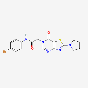 molecular formula C17H16BrN5O2S B2553368 N-(4-bromophenyl)-2-[7-oxo-2-(pyrrolidin-1-yl)-6H,7H-[1,3]thiazolo[4,5-d]pyrimidin-6-yl]acetamide CAS No. 1223851-50-0