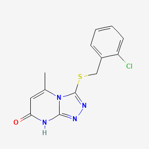 molecular formula C13H11ClN4OS B2553409 3-{[(2-chlorophenyl)methyl]sulfanyl}-5-methyl-7H,8H-[1,2,4]triazolo[4,3-a]pyrimidin-7-one CAS No. 877640-05-6