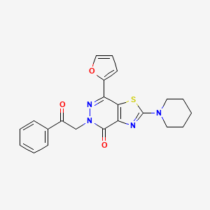 7-(furan-2-yl)-5-(2-oxo-2-phenylethyl)-2-(piperidin-1-yl)thiazolo[4,5-d]pyridazin-4(5H)-one