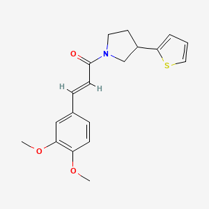 molecular formula C19H21NO3S B2555326 (E)-3-(3,4-dimethoxyphenyl)-1-(3-(thiophen-2-yl)pyrrolidin-1-yl)prop-2-en-1-one CAS No. 2321343-39-7