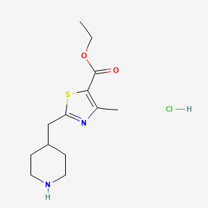 molecular formula C13H21ClN2O2S B2556481 Ethyl 4-methyl-2-[(piperidin-4-yl)methyl]-1,3-thiazole-5-carboxylate hydrochloride CAS No. 2089258-62-6