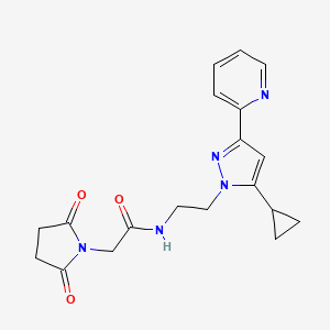 molecular formula C19H21N5O3 B2558300 N-(2-(5-cyclopropyl-3-(pyridin-2-yl)-1H-pyrazol-1-yl)ethyl)-2-(2,5-dioxopyrrolidin-1-yl)acetamide CAS No. 1797674-18-0