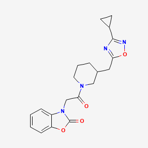 molecular formula C20H22N4O4 B2558409 3-(2-(3-((3-cyclopropyl-1,2,4-oxadiazol-5-yl)methyl)piperidin-1-yl)-2-oxoethyl)benzo[d]oxazol-2(3H)-one CAS No. 1706101-96-3