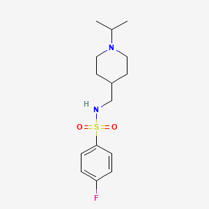 molecular formula C15H23FN2O2S B2558546 4-fluoro-N-((1-isopropylpiperidin-4-yl)methyl)benzenesulfonamide CAS No. 946291-50-5