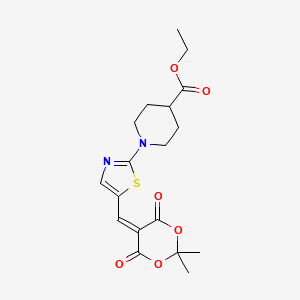 molecular formula C18H22N2O6S B2562451 Ethyl 1-{5-[(2,2-dimethyl-4,6-dioxo-1,3-dioxan-5-yliden)methyl]-1,3-thiazol-2-yl}-4-piperidinecarboxylate CAS No. 923145-09-9