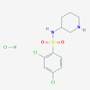 molecular formula C11H15Cl3N2O2S B2564234 2,4-Dichloro-N-(piperidin-3-yl)benzenesulfonamide hydrochloride CAS No. 1353958-62-9